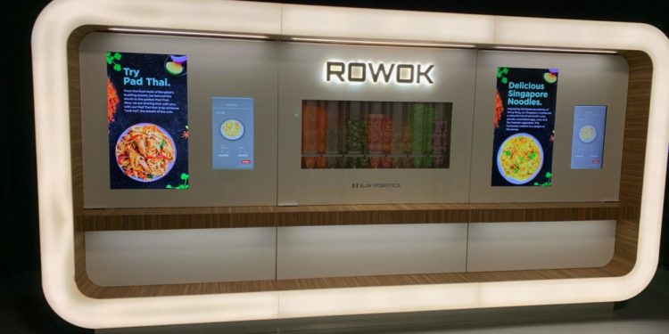 SJW Robotics Demoes RoWok, a Fully Robotic Wok Restaurant Kiosk