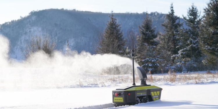 Meet Snowbot S1, the Robot Snowblower That Clears Your Yard of Drifts – Robb Report