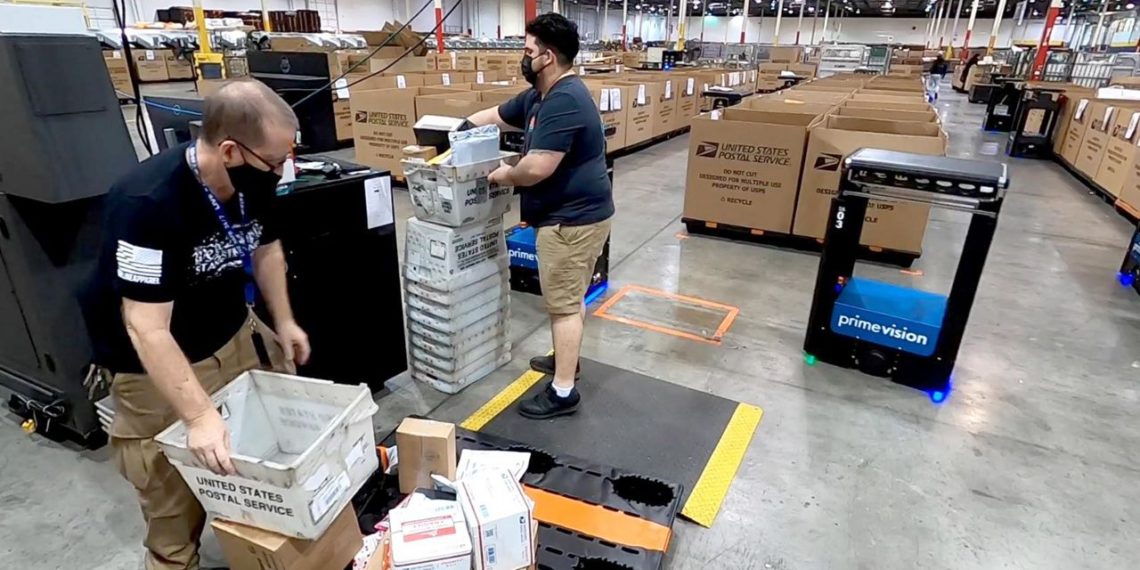 USPS uses robots to help deliver the holidays