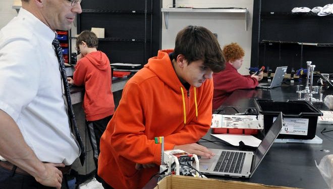 Battelle, Ohio STEM Learning Network award money to local schools