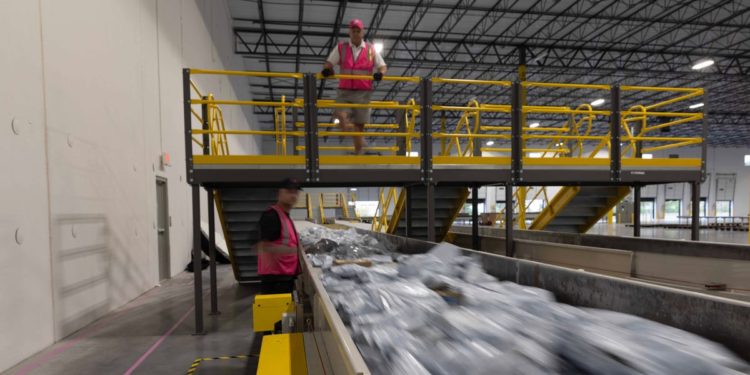 An Amazon Logistics Vet’s Tips for Handling Peak Season As a Startup