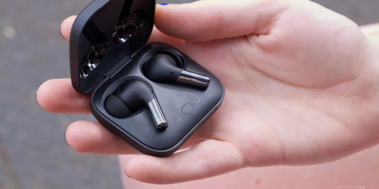 OnePlus Buds Pro gain multipoint support after latest update