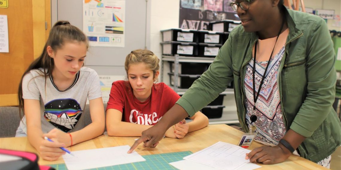 Indiana Teacher of the Year encourages STEM creativity