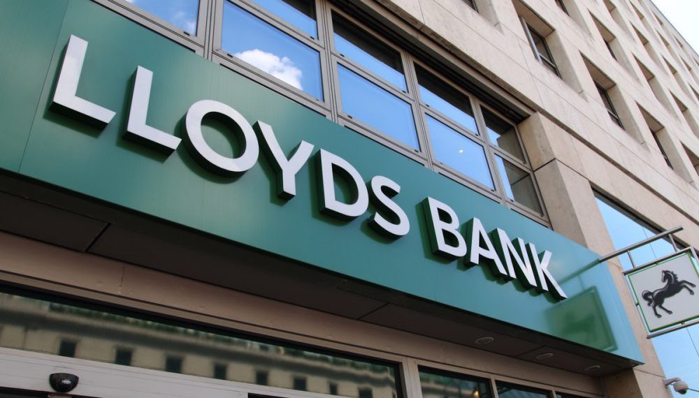 Lloyds Acquires Stake in Loyalty App Bink