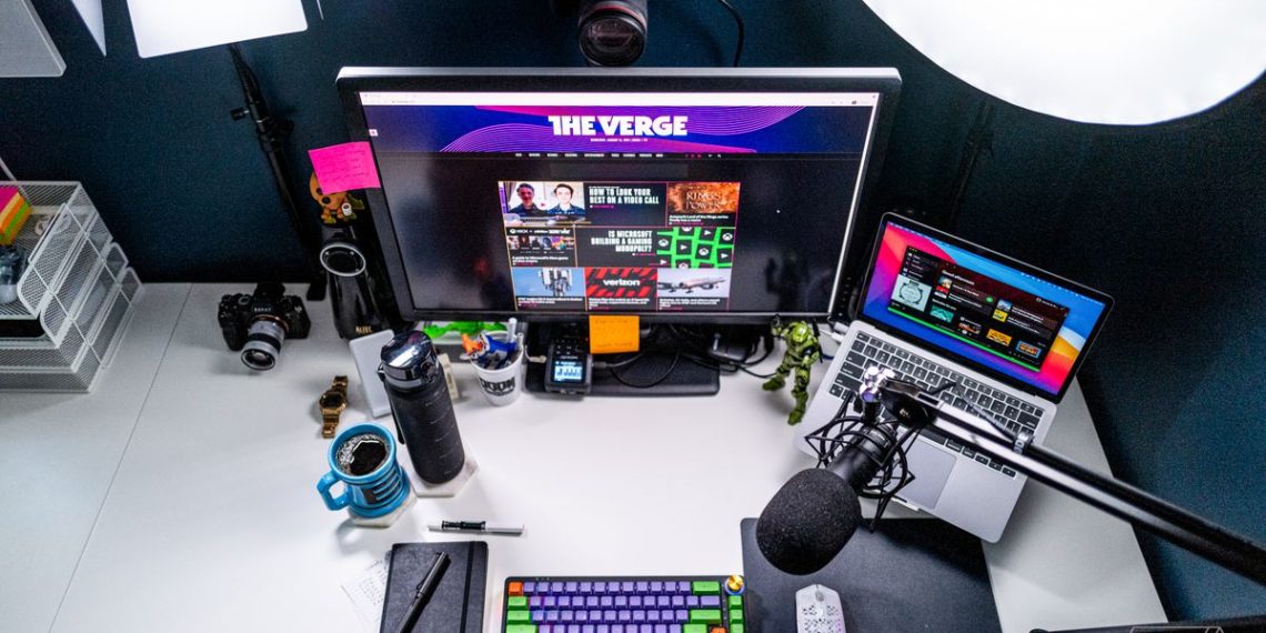 What’s on your desk, Antonio Di Benedetto?