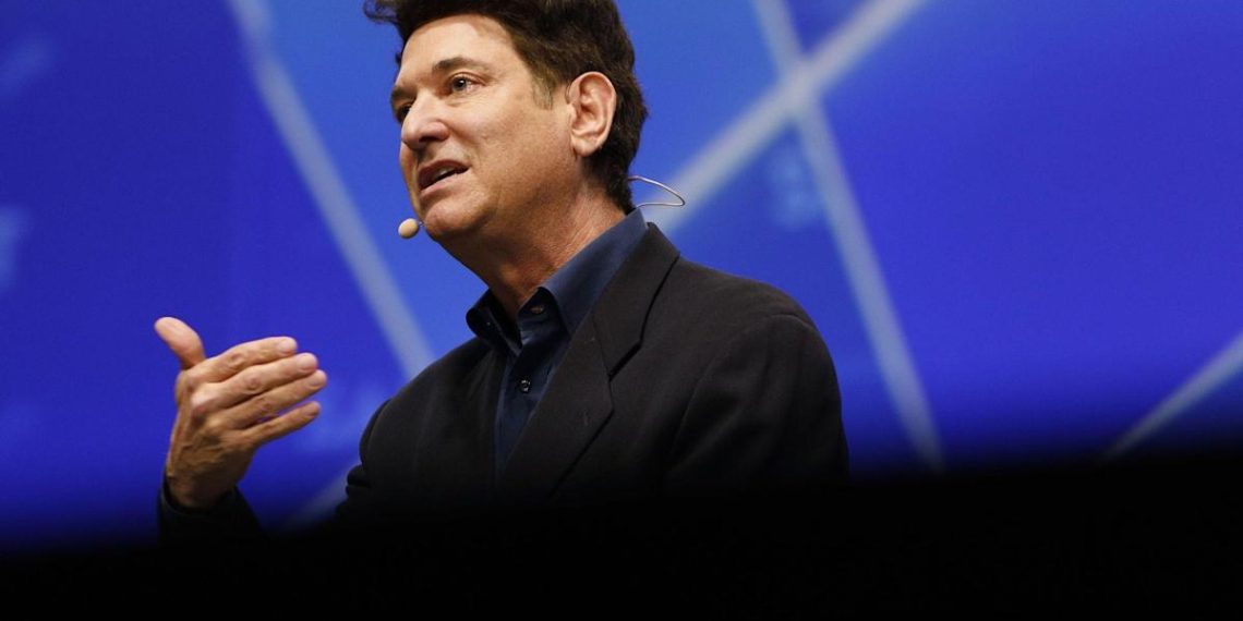 The Venture Capitalist’s Dilemma: Writing Personal Checks