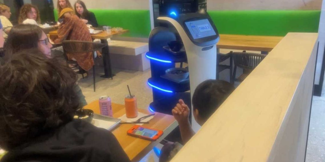 Local restaurants turn to robots during labor shortage