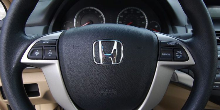 Older Honda and Acura models hit by Y2K22 bug that resets clocks 20 years in the past