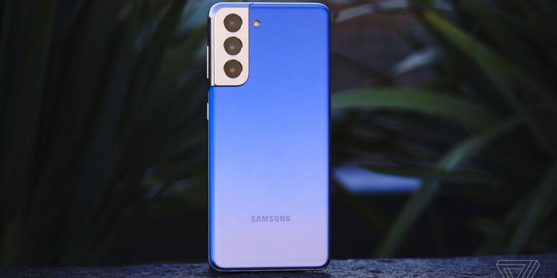 Samsung sets revenue records with stronger product sales