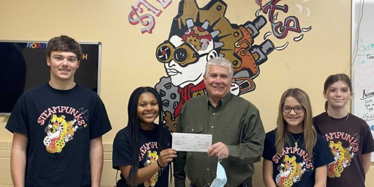 Local News: SCC robotics team receives $1,000 grant from Bayer Fund (2/3/22)