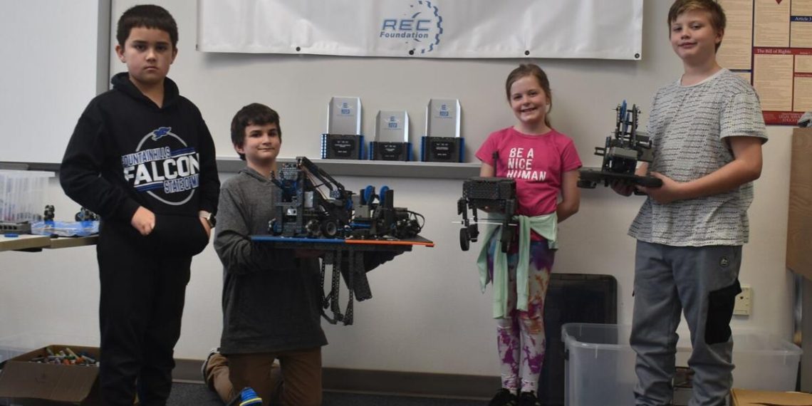 Robotics Club got creative, still building through pandemic | Schools
