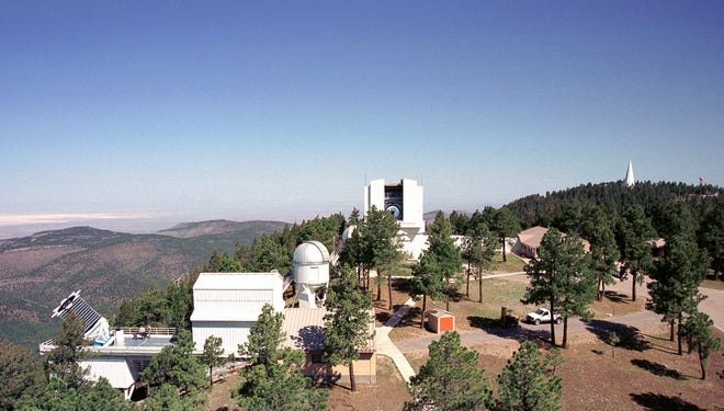 NMSU astronomy professors welcome new robotic system at Apache Point