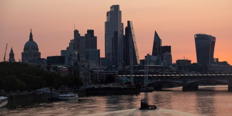 UK’s leading fintech bosses call on government to ramp up efforts to overhaul regulation