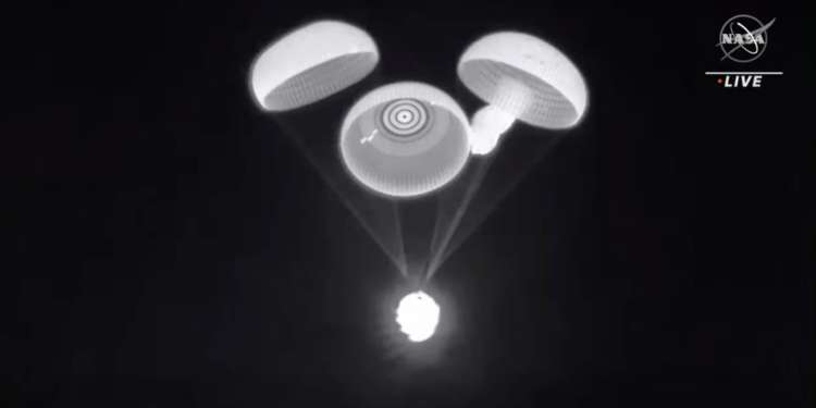 NASA and SpaceX say lagging parachutes on Dragon capsule are not a problem