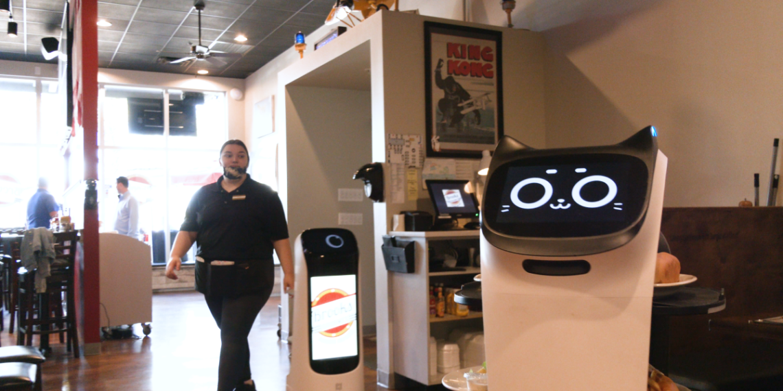 Naples restaurant adds robots to help amidst staffing shortages