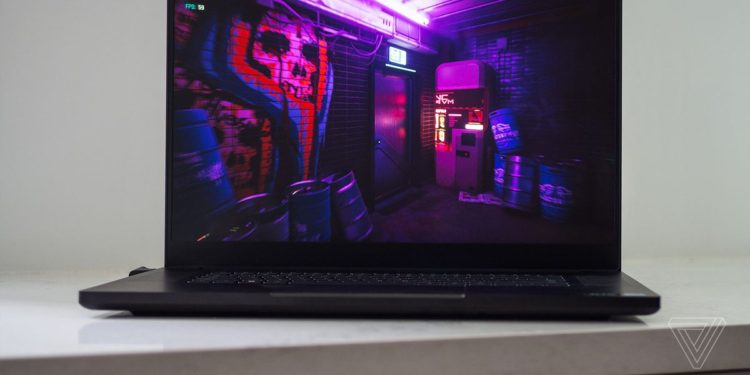 Razer Blade 17 (2022) review: faster and cooler than ever