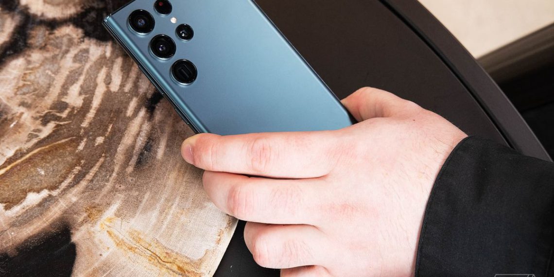 Samsung Galaxy S22: price, carriers, and how to buy