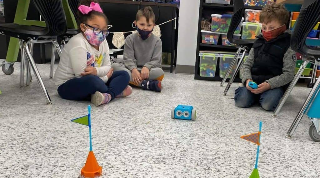 Brame, Makerspace Receive $1,500 TVA Grant For Robots