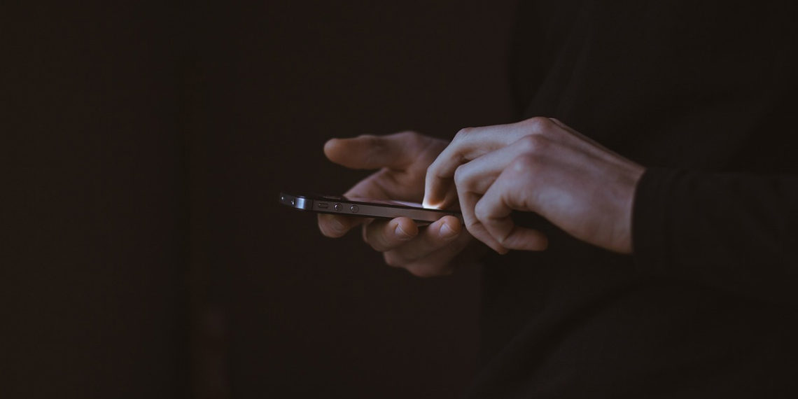 Employees are often using devices in seriously risky ways