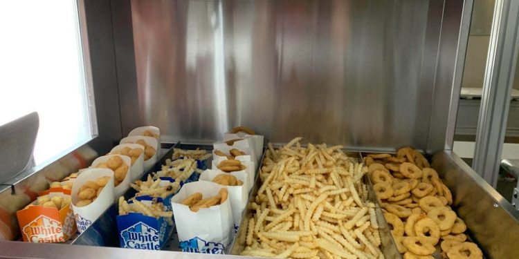 Robot fry cook gets job at 100 White Castle locations