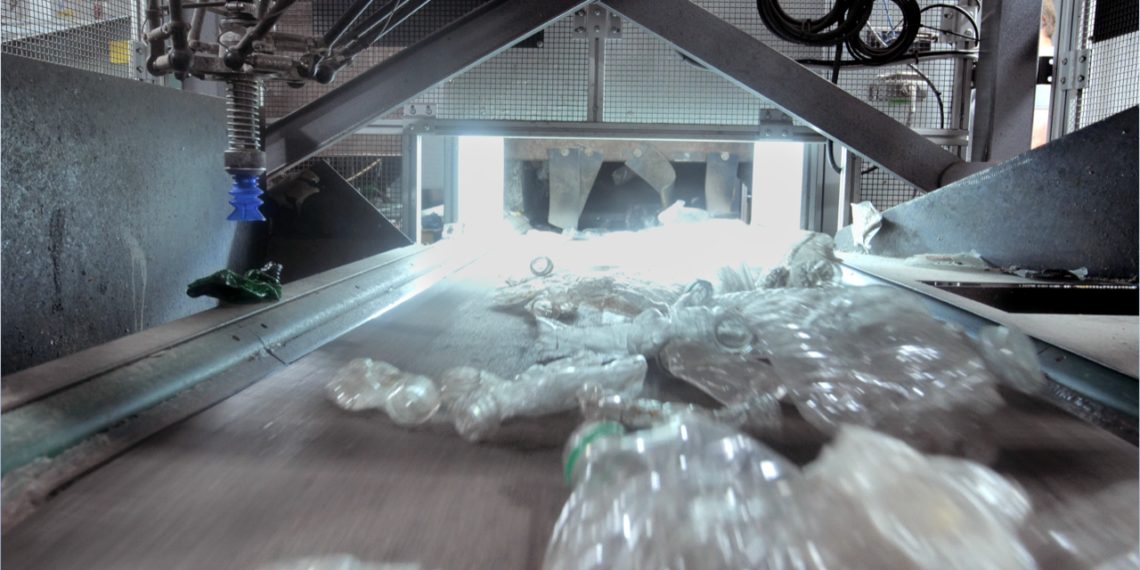 Evergreen recycling facility in Albany deploying robots to sort through plastics