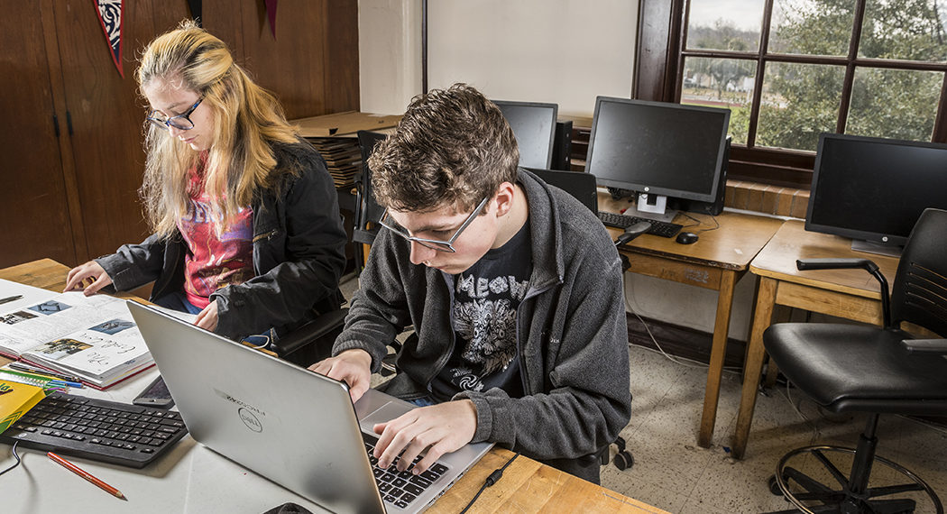 Neighborhood Dallas ISD schools advance to state, world robotics competitions