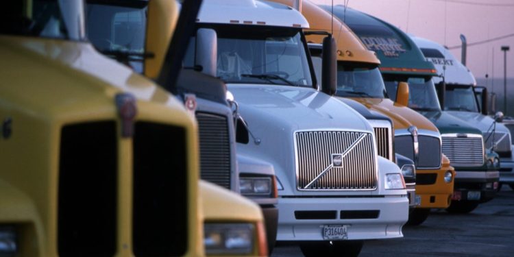 Robot Truckers Could Cut 500,000 Jobs From Trucking Industry