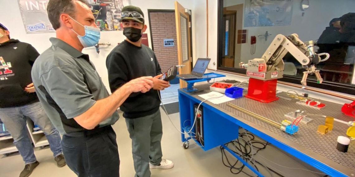 Chaffey College InTech Center in Fontana is awarded $500,000 for mechatronics program | Business