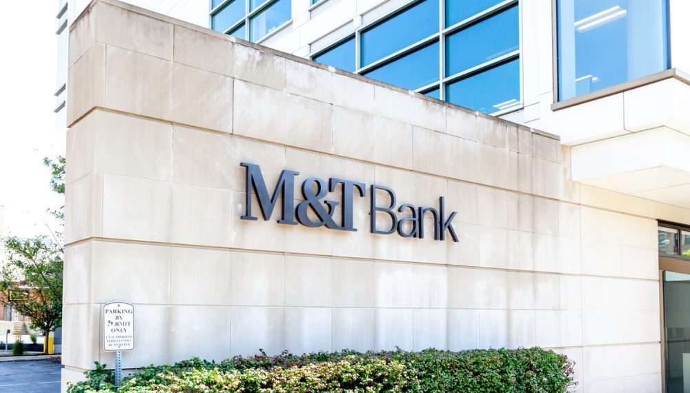 M&T Bank CEO Calls for More FinTech Regulation