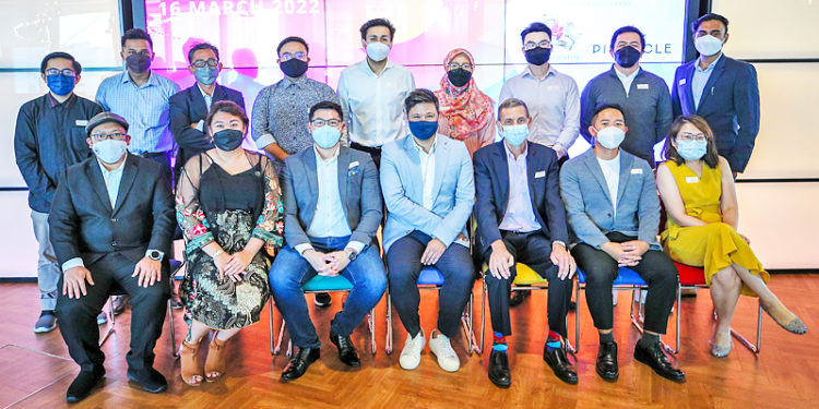 Local entrepreneurs pitch ideas to venture capitalists