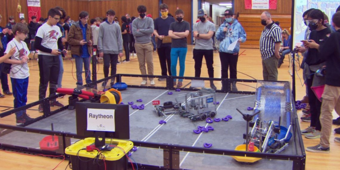 Middle Schoolers Across Massachusetts Compete In VEX Robotics Regional Championship – CBS Boston