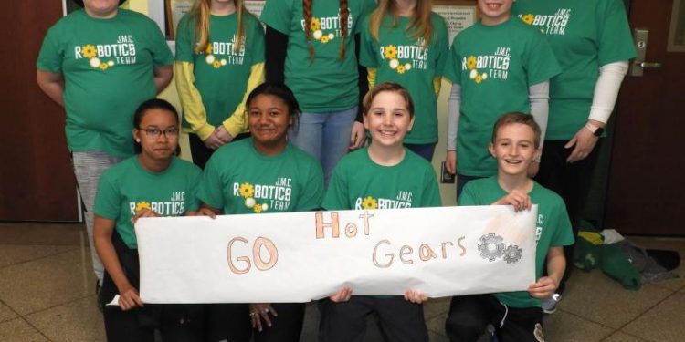Five robotics teams from Indian River qualify for worlds
