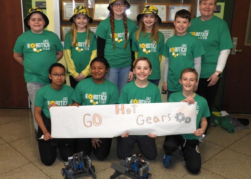 Five robotics teams from Indian River qualify for worlds