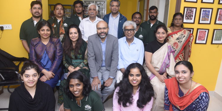 Seattle sisters lead fast-growing e-commerce startup selling ethnic fashion products worldwide