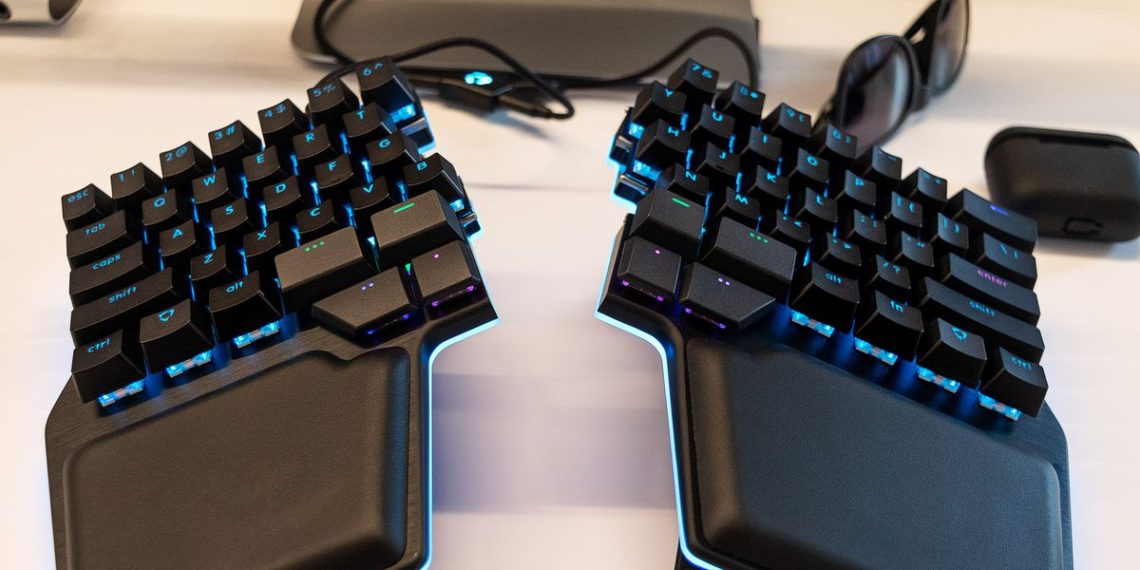 Dygma Raise review: splitting the difference between gaming and ergonomics