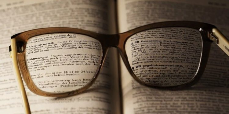 Circadian Clock May Protect Aging Eyes