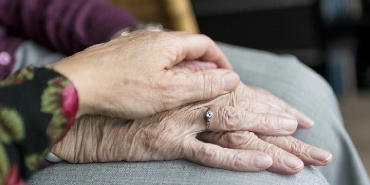 Dementia Patients Struggle to Cope With Change Because of Damage to General Intelligence Brain Networks