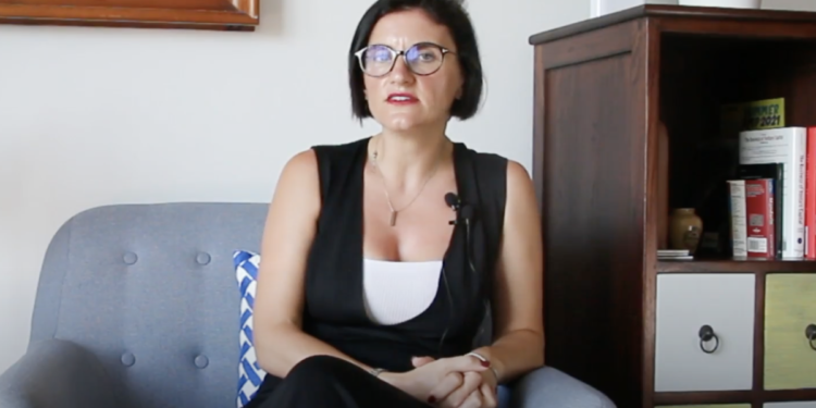 This startup aims to teach women to think differently about money