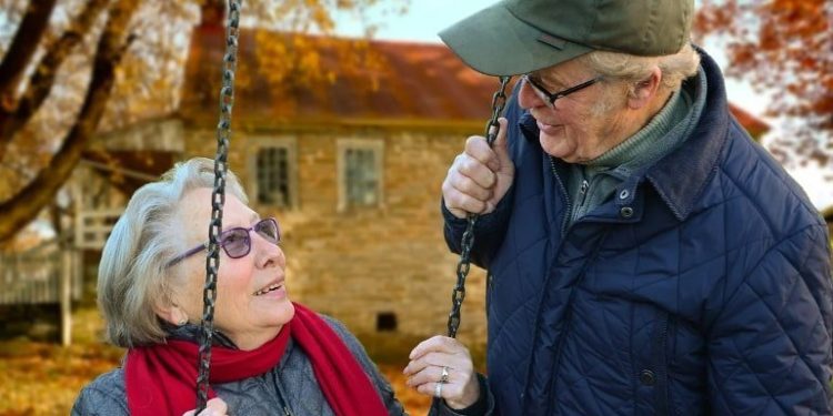 Sweet Vibes Between Longtime Couples Are Tied to Longer, Healthier Lives