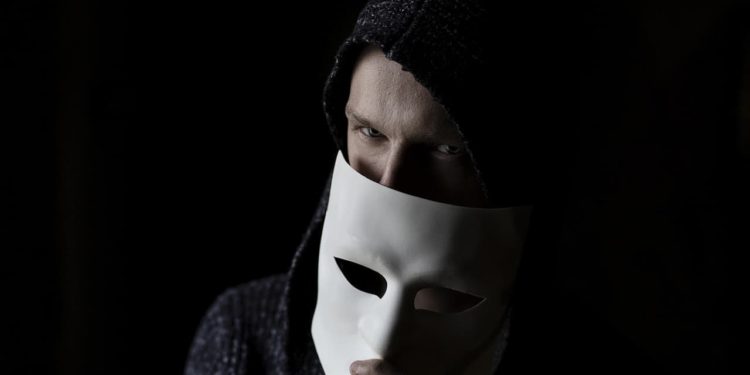 Simple Tips to Protect Youself From Being Catfished