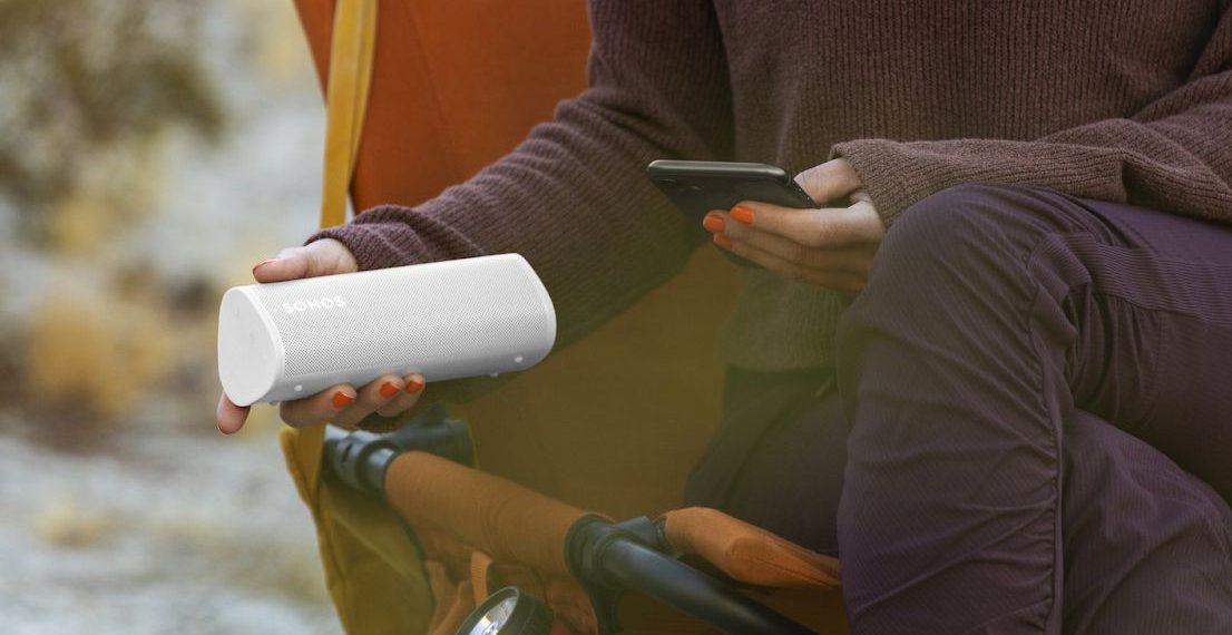 Sonos’ Roam SL drops the mics and brings its price down to $159
