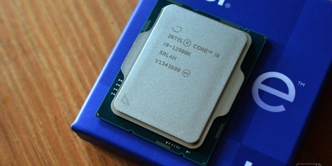 Intel looks on track to fix its core problems