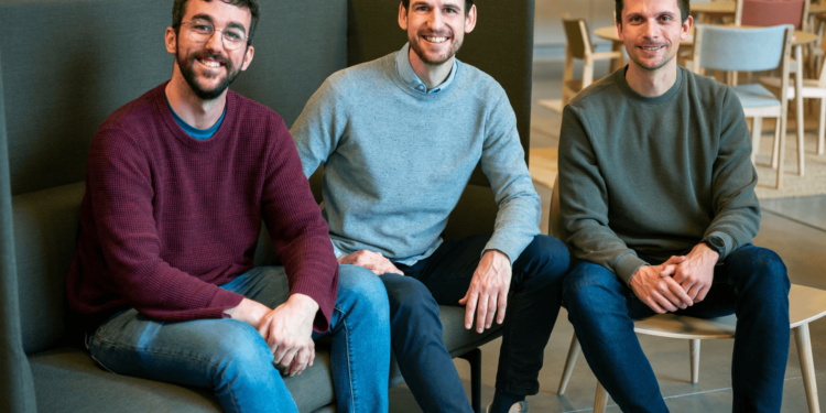 Swiss startup plugs in $700,000 to rollout AI-powered podcast player