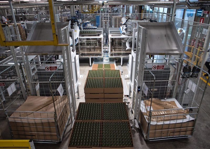 Comau brings high-speed robotic precision to the cosmetics industry