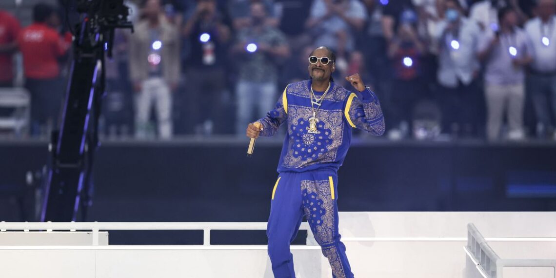 Apple Music to sponsor Super Bowl halftime show amidst push into sports