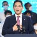 Grandson of Samsung’s founder takes control of empire as earnings fall