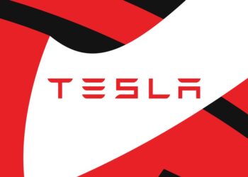 Tesla broke labor laws by telling workers not to discuss pay, NLRB claims