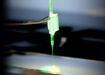 Scientists Combine Conventional Robotics and Microfluids