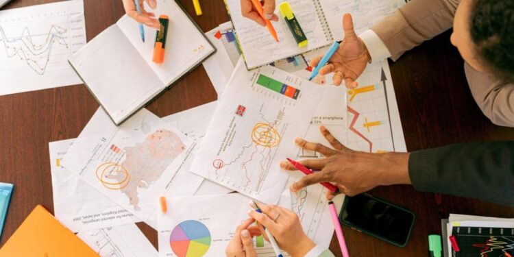 What Is Data Storytelling? Components, Benefits, & Examples