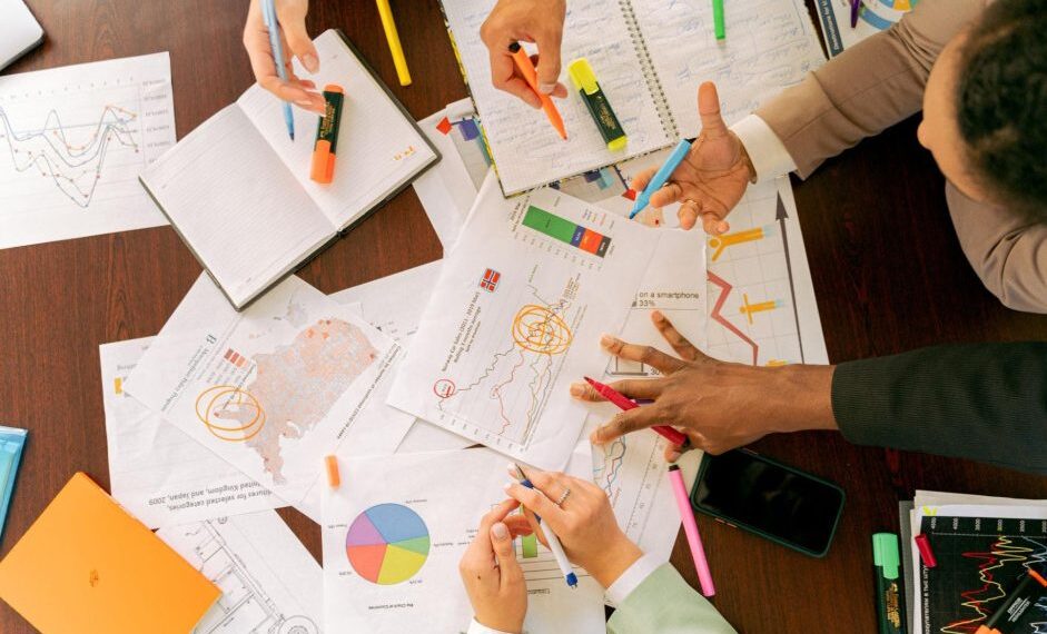 What Is Data Storytelling? Components, Benefits, & Examples